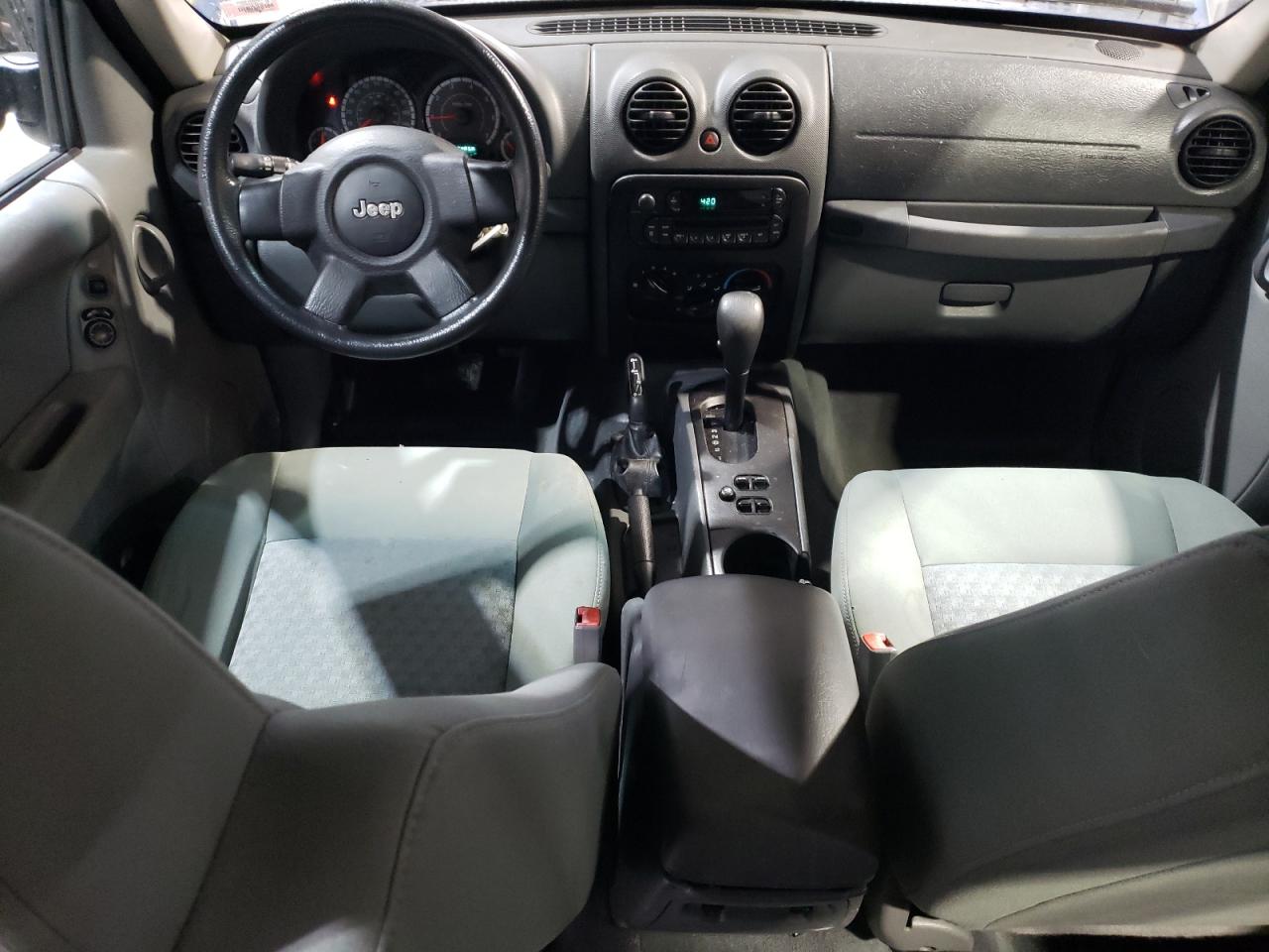 2006 Jeep Liberty (North America) - Image 8