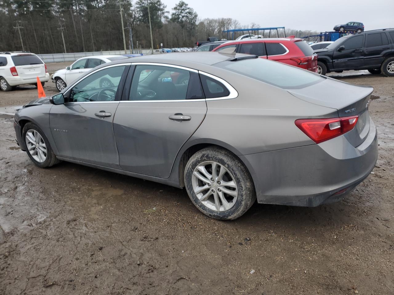 2018 Chevrolet Malibu - Image 2