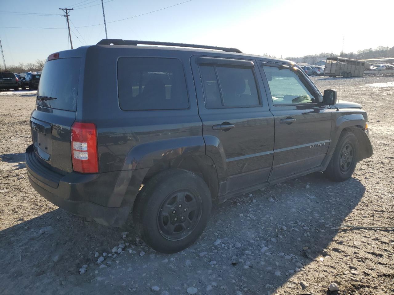 2016 Jeep Liberty (Patriot) - Image 3
