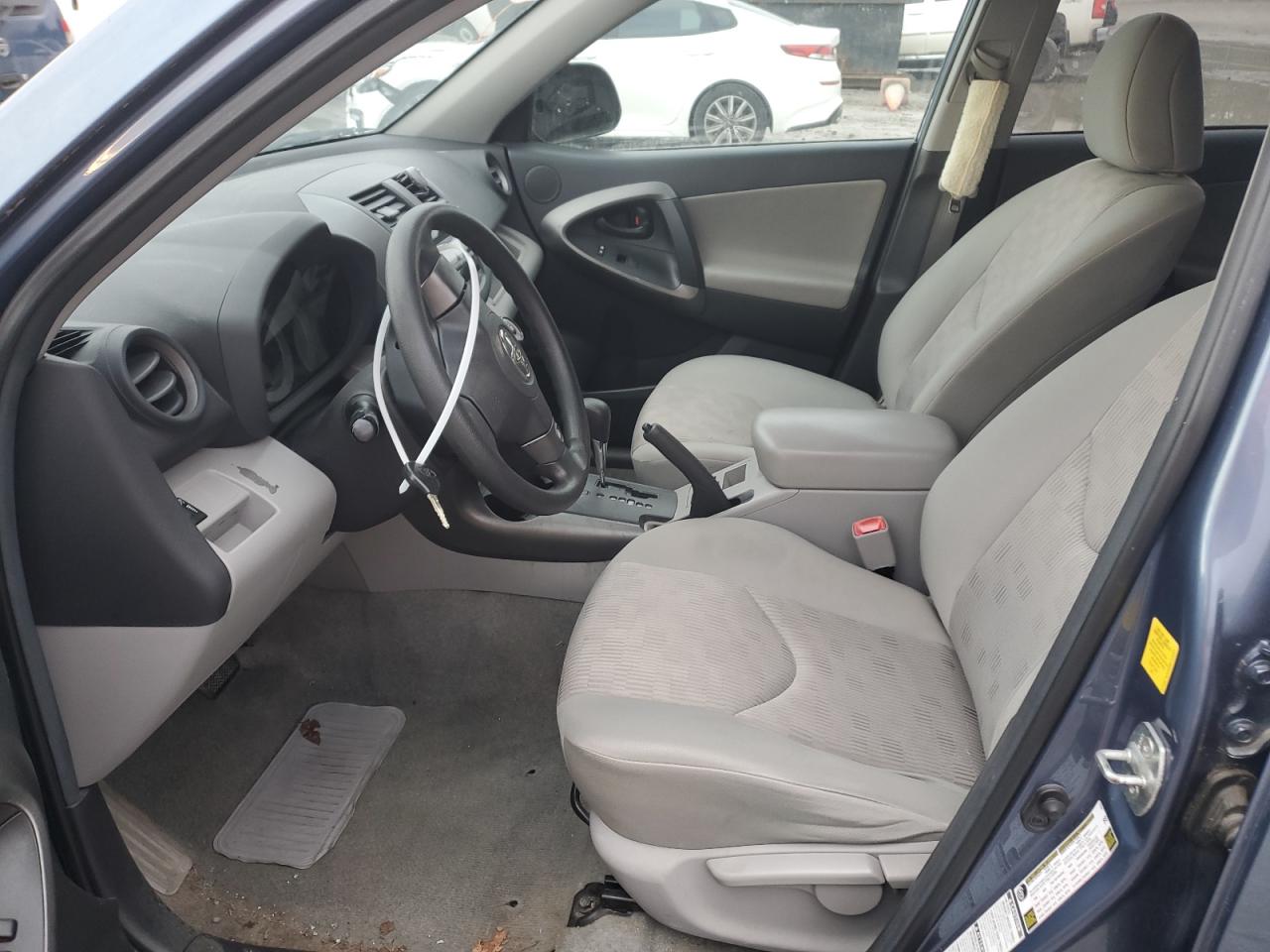 2011 Toyota RAV 4 - Image 7