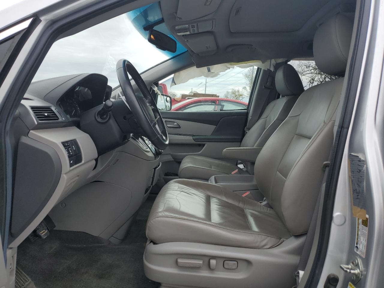 2012 Honda Odyssey - Image 7