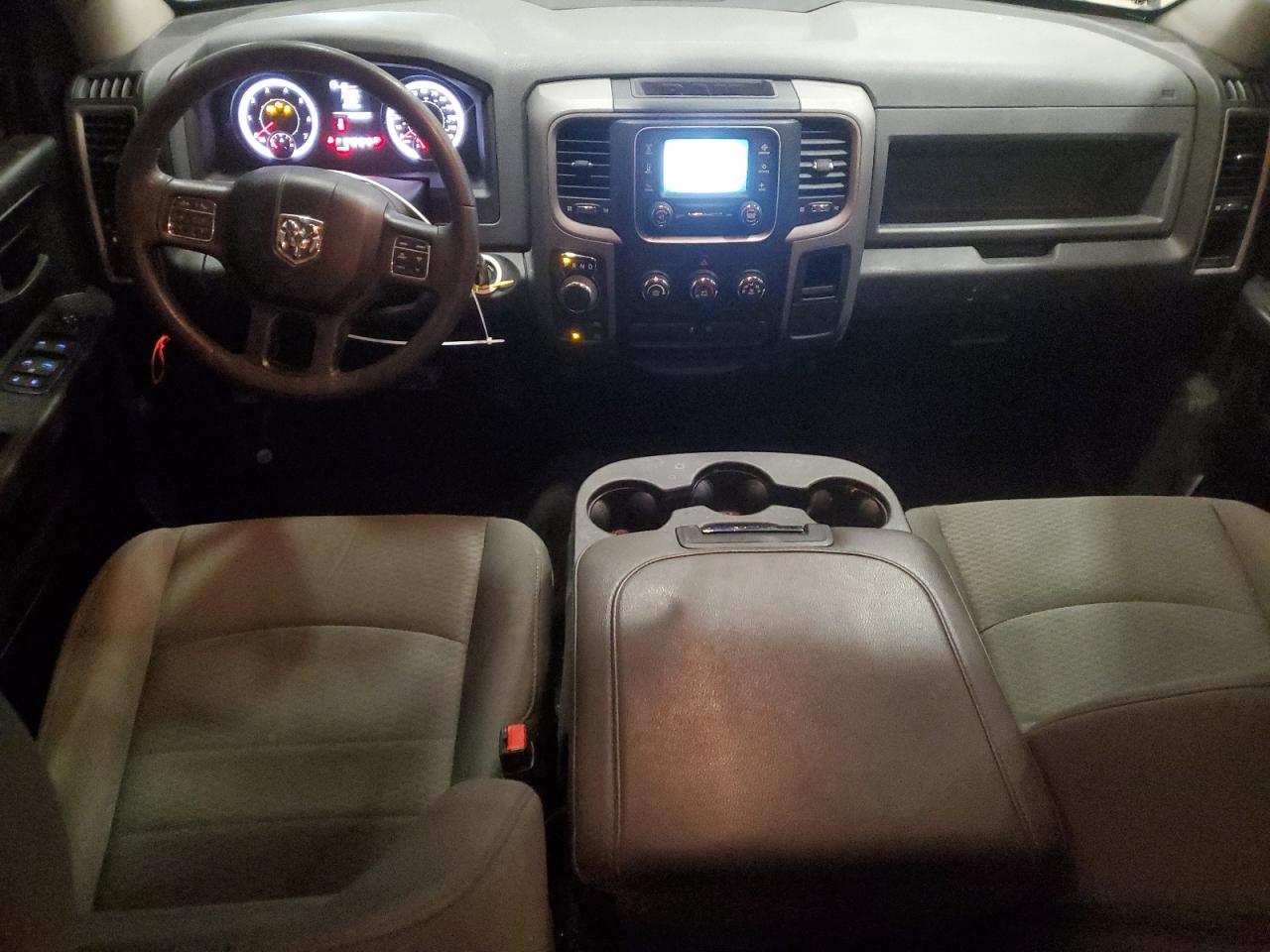 2016 RAM 1500 - Image 8