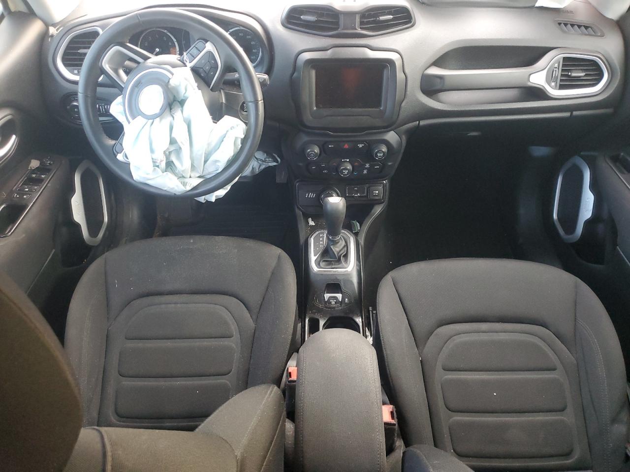 2018 Jeep Renegade - Image 8