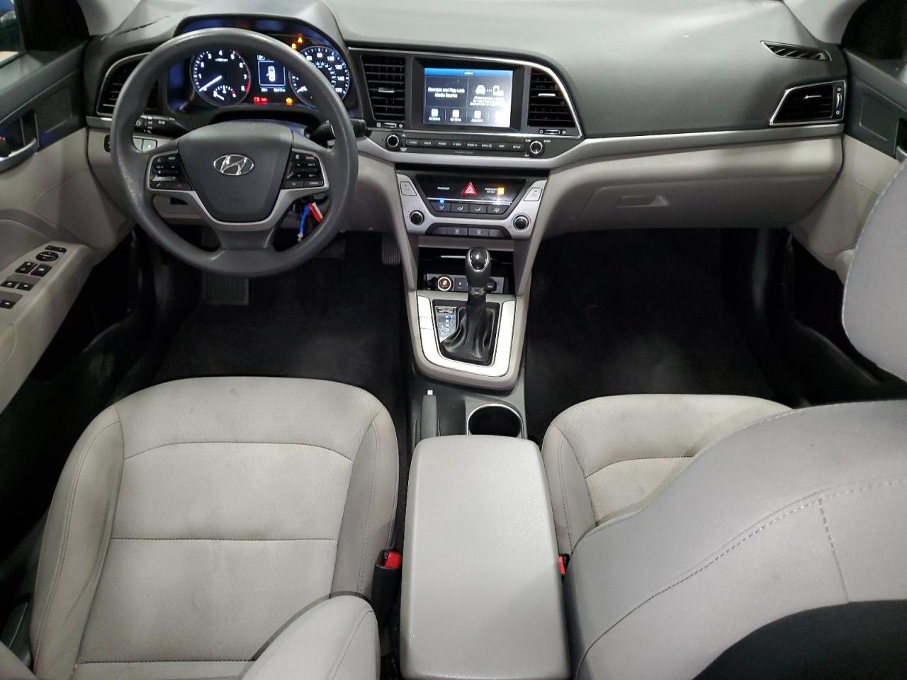 2025 Hyundai Elantra - Image 8