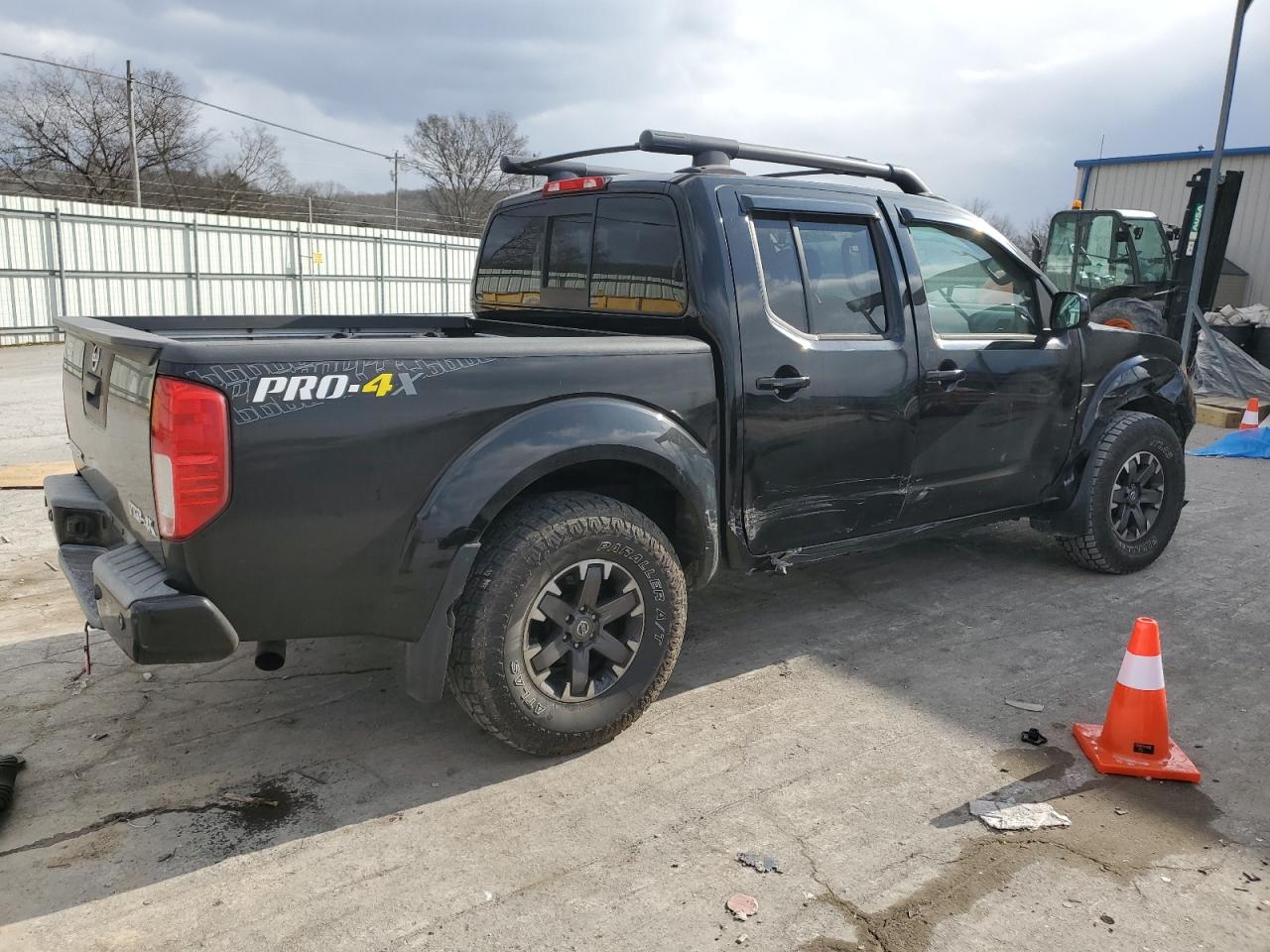 2014 Nissan Navara (Frontier) - Image 3