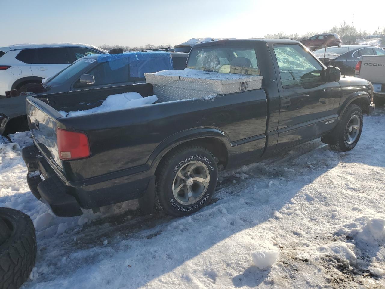 2003 Chevrolet S-10 Pickup - Image 3