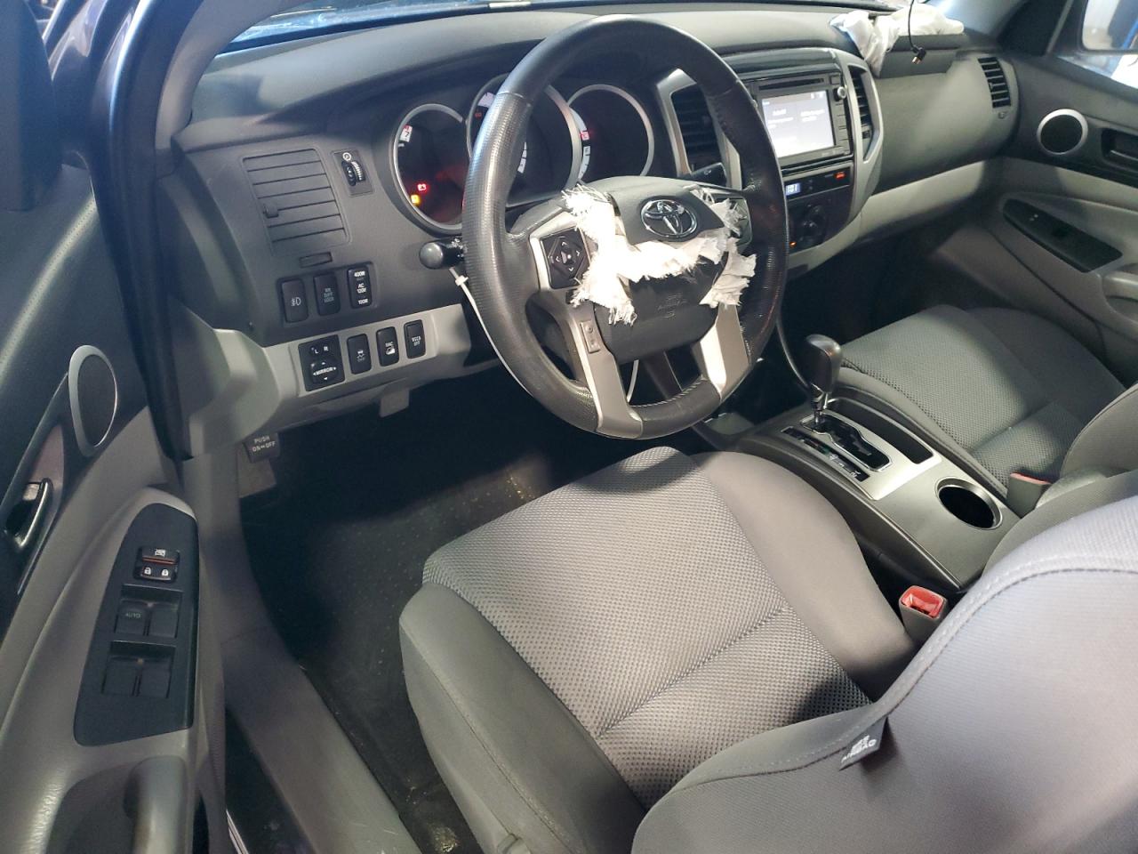 2014 Toyota Tacoma - Image 8
