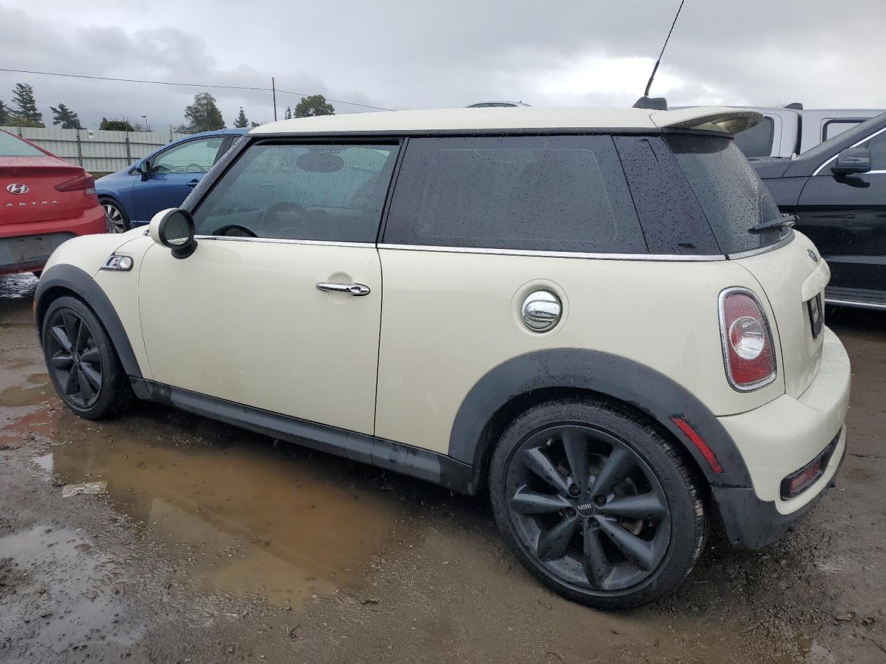 VIN WMWSV3C50DT395351 2013 MINI COOPER no.2