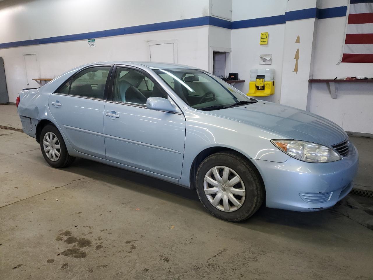 2005 Toyota Camry - Image 4