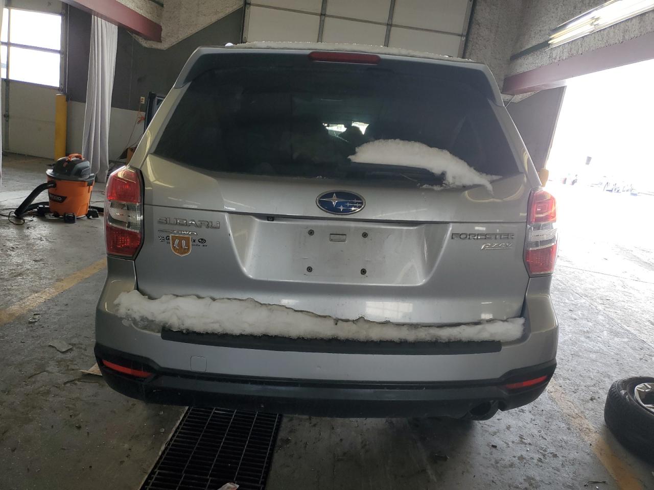 2015 Subaru Forester 2.5I Limited VIN: JF2SJARCXFH401110 Lot: 88042655