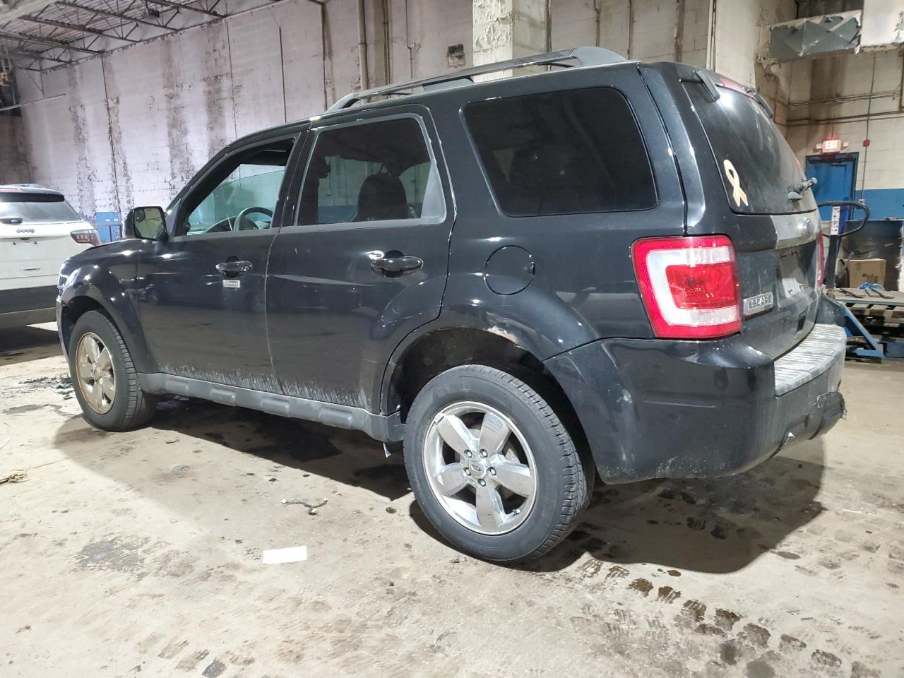 2011 Ford Escape - Image 2