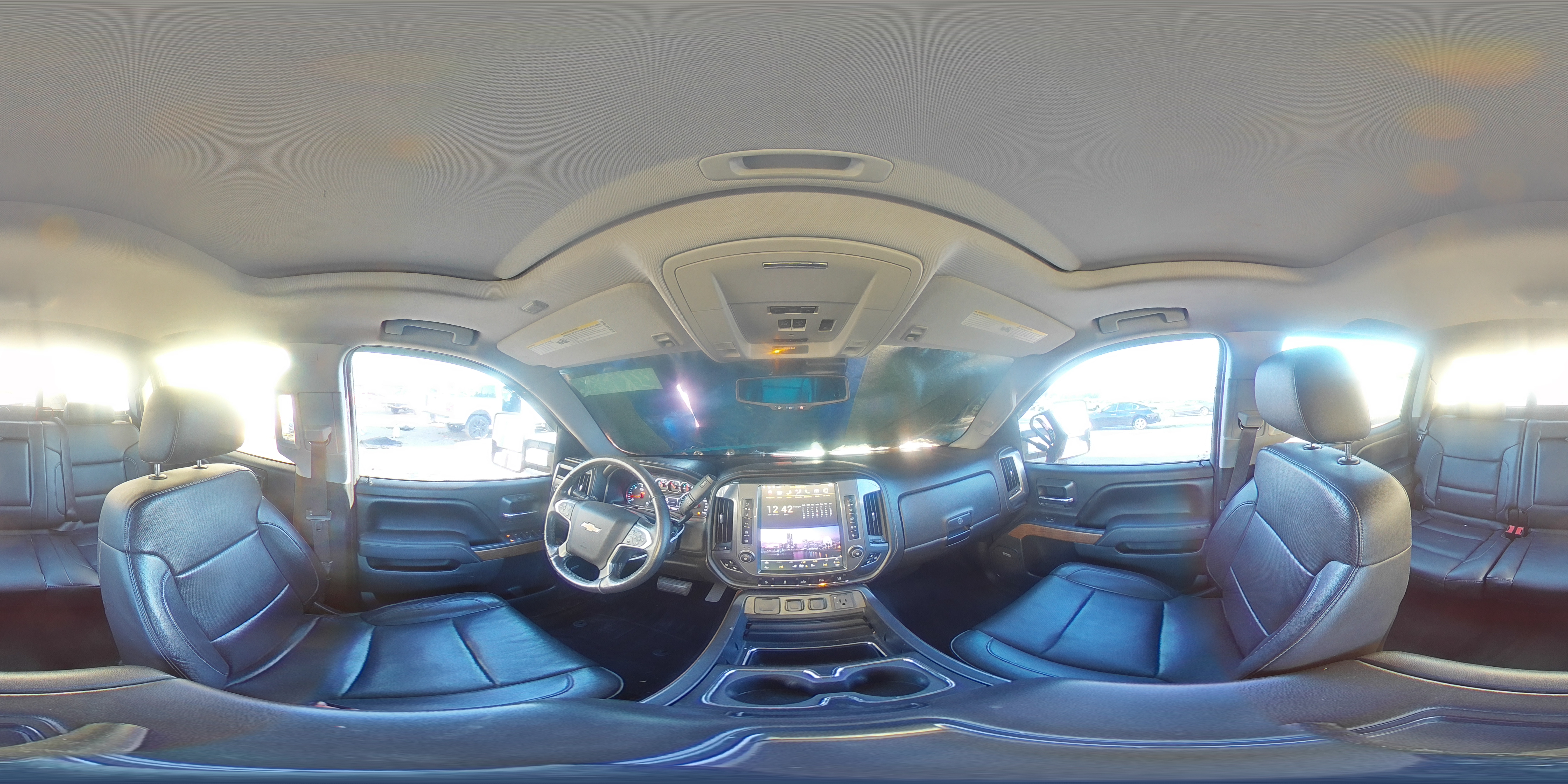 2015 Chevrolet Silverado - Image 16