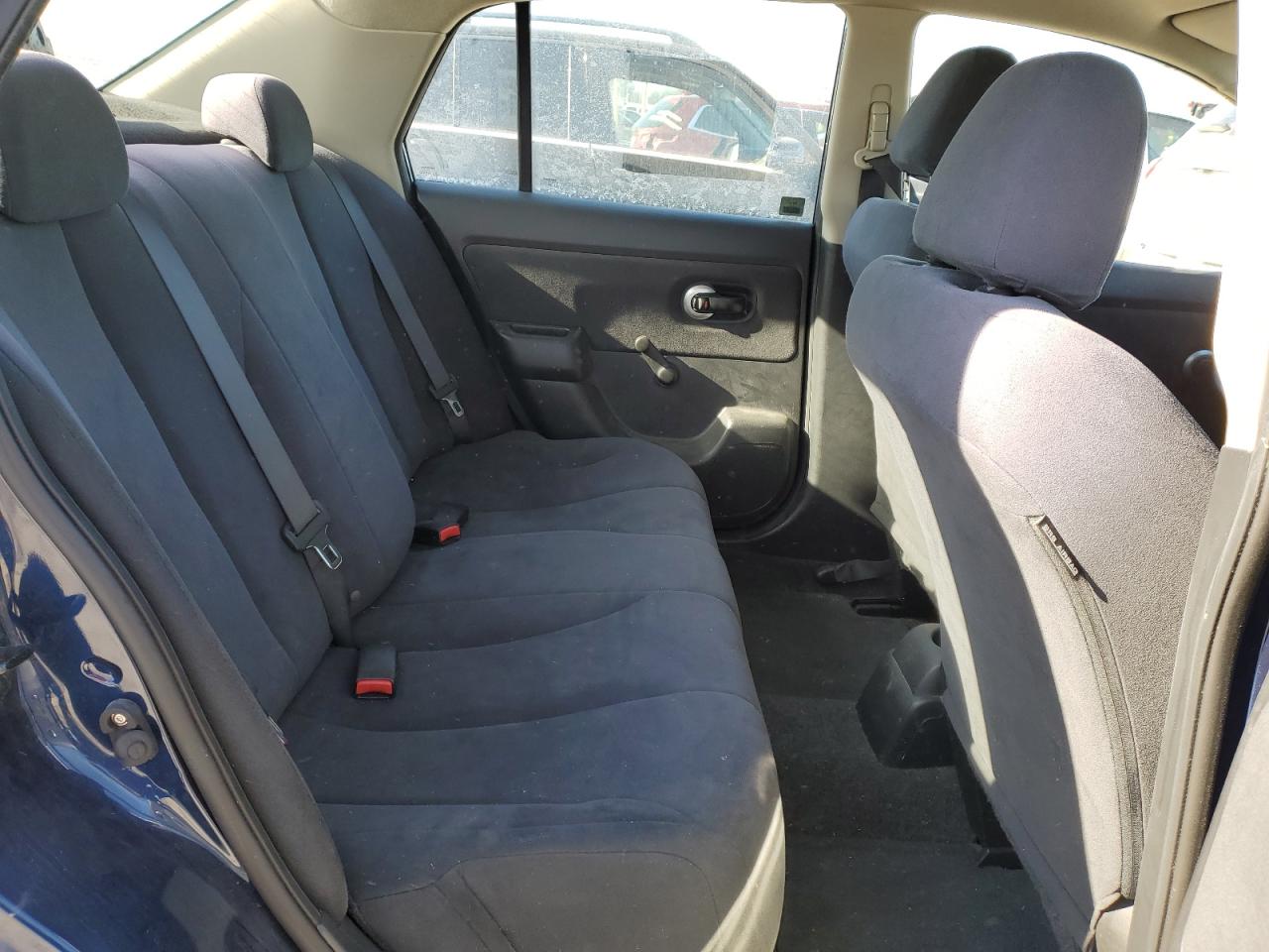 2009 Nissan Versa - Image 10