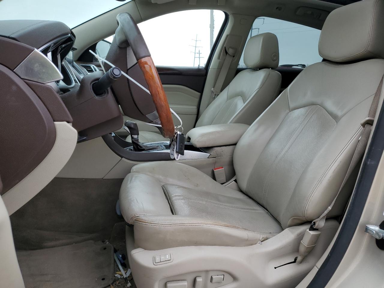 2010 Cadillac SRX - Image 7