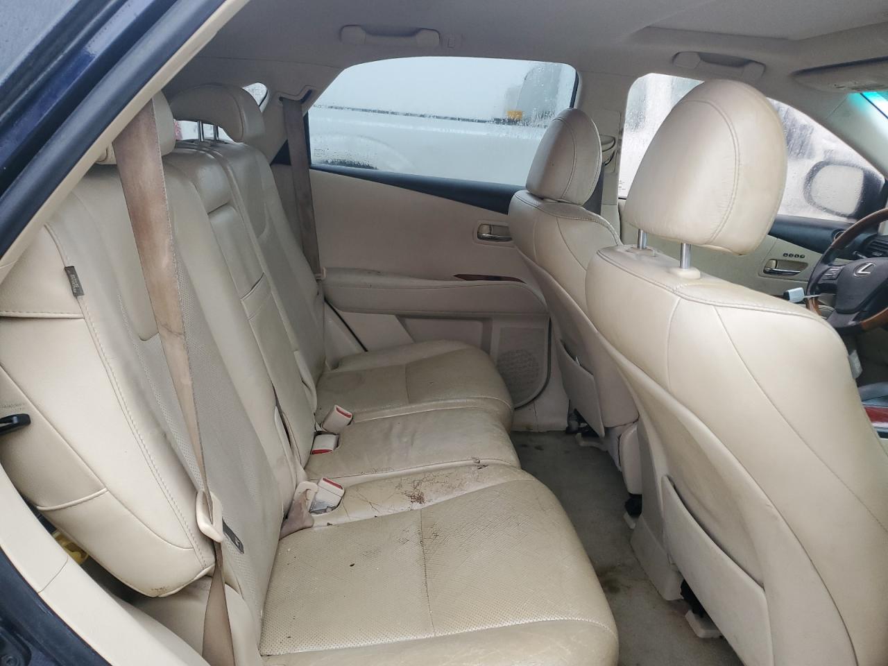 2010 Lexus RX - Image 11