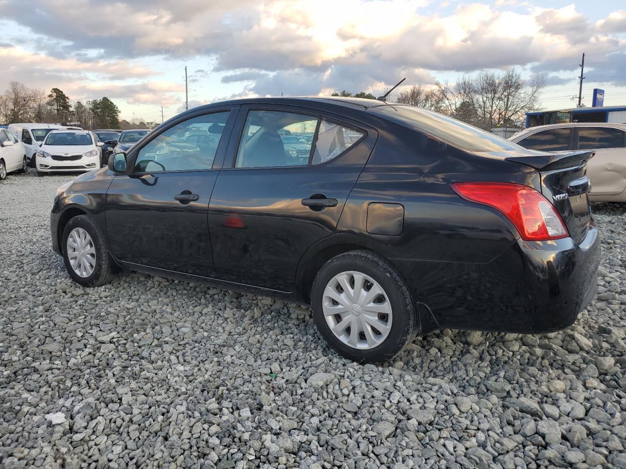 VIN 3N1CN7APXFL820202 2015 NISSAN VERSA no.2