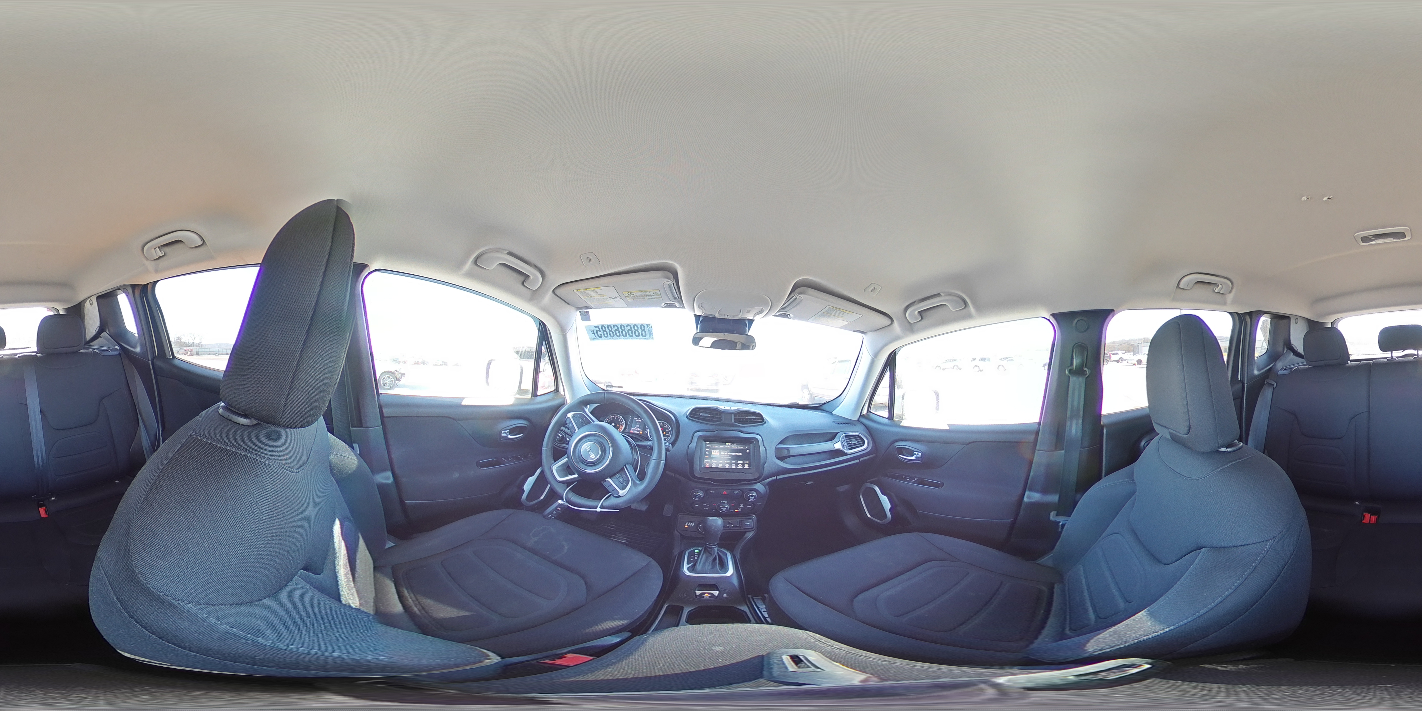 2018 Jeep Renegade - Image 13