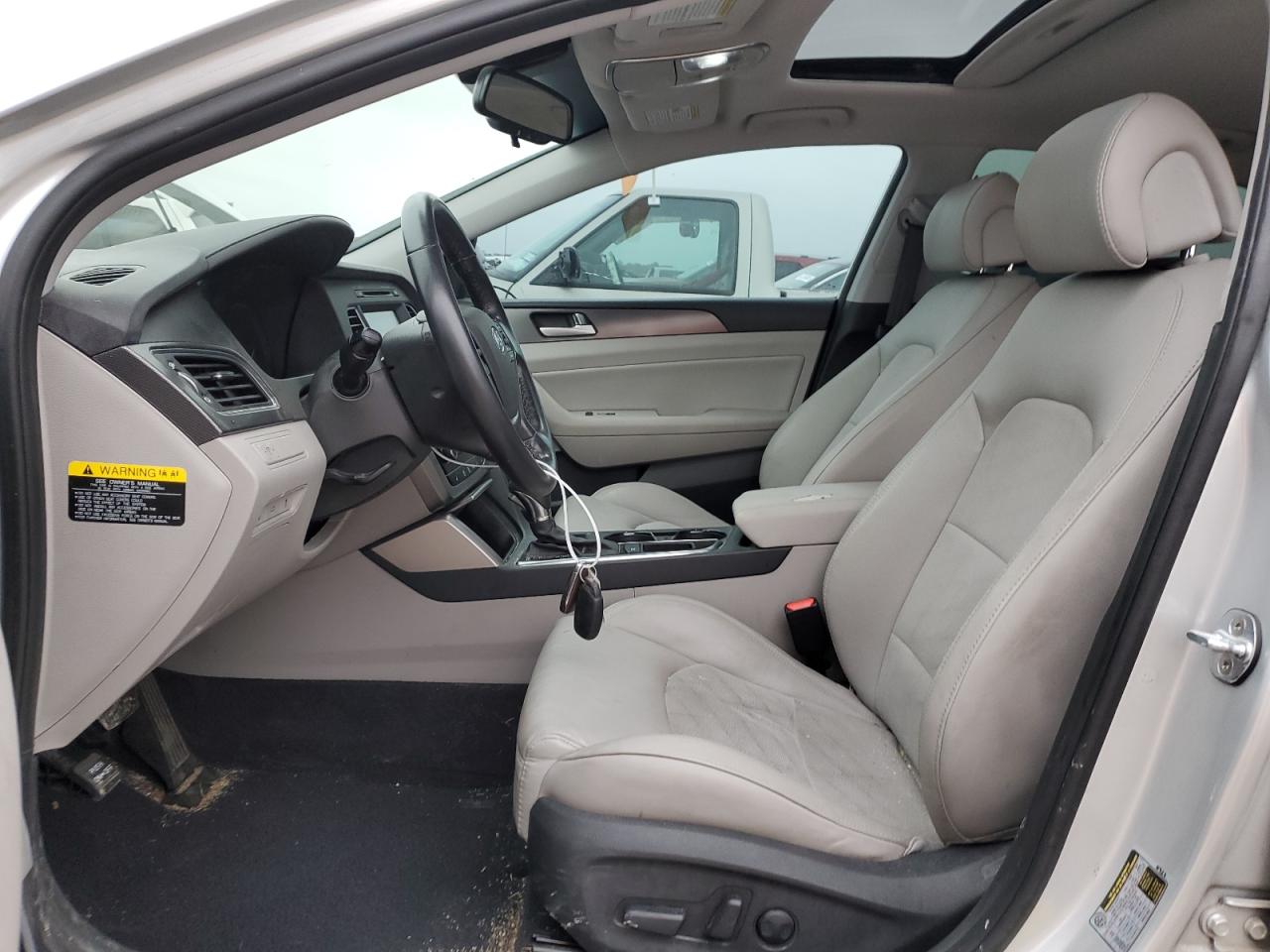 2017 Hyundai Sonata - Image 7