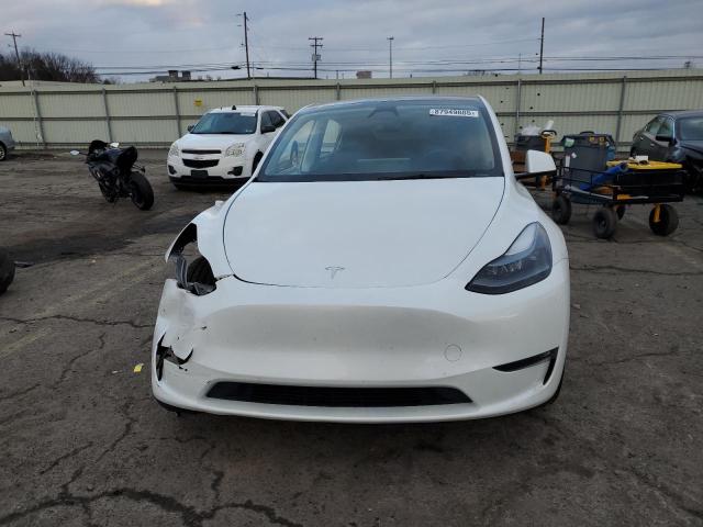  TESLA MODEL Y 2023 Белый
