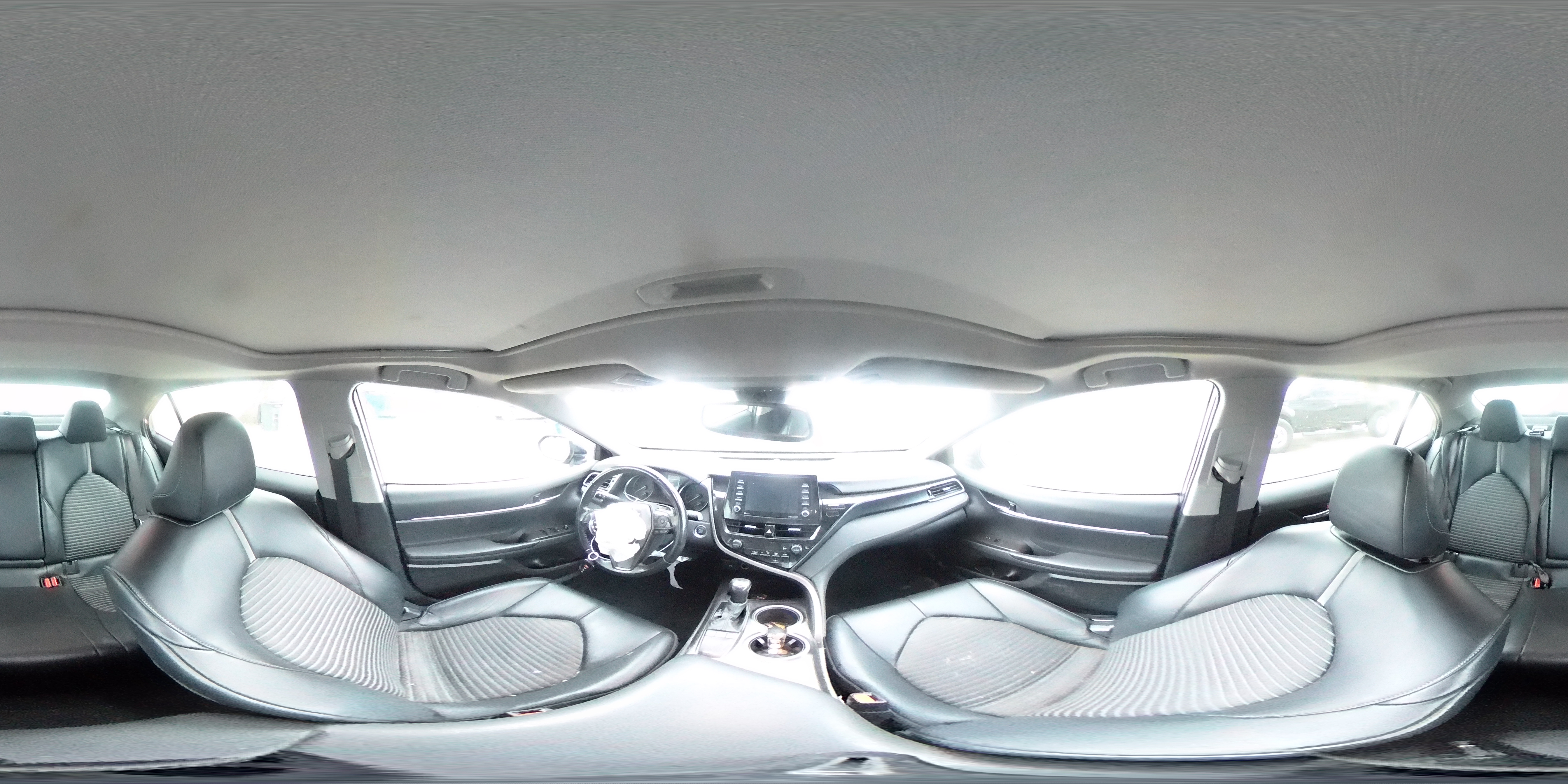 2022 Toyota Camry - Image 13