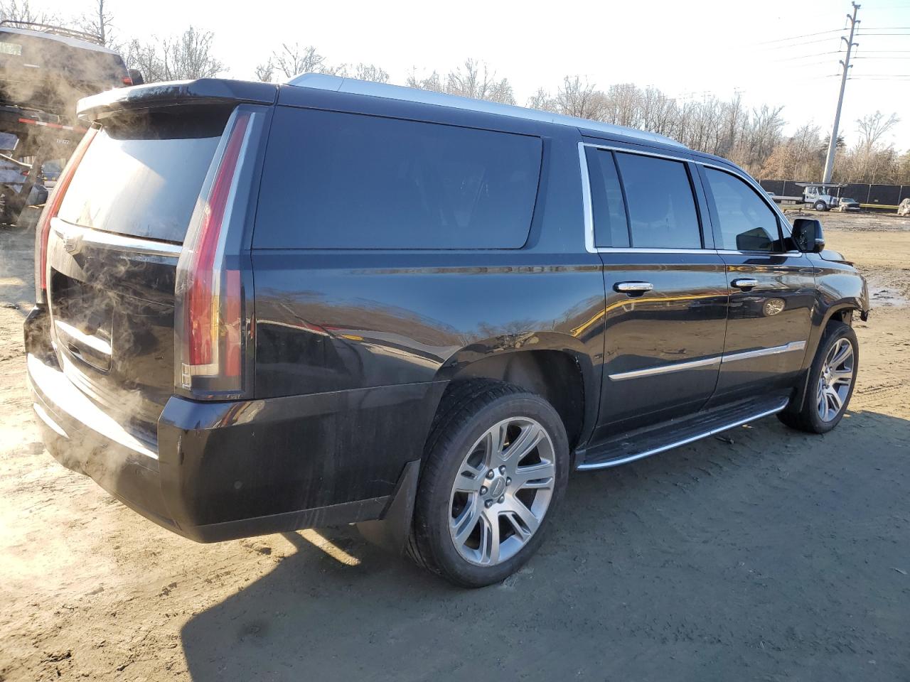 2020 Cadillac Escalade - Image 3