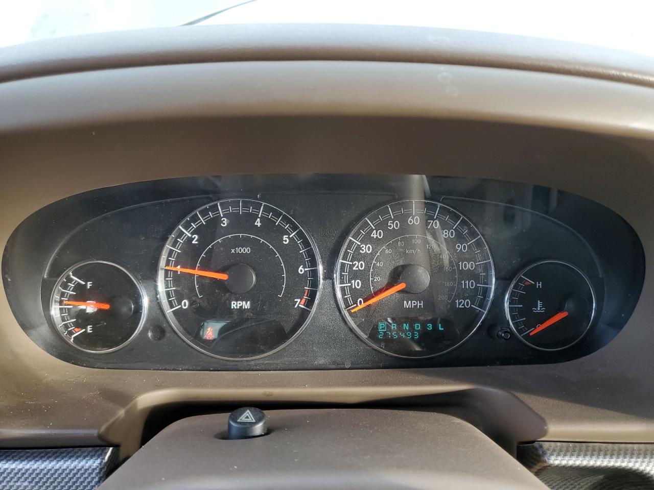 2004 Chrysler Sebring - Image 9