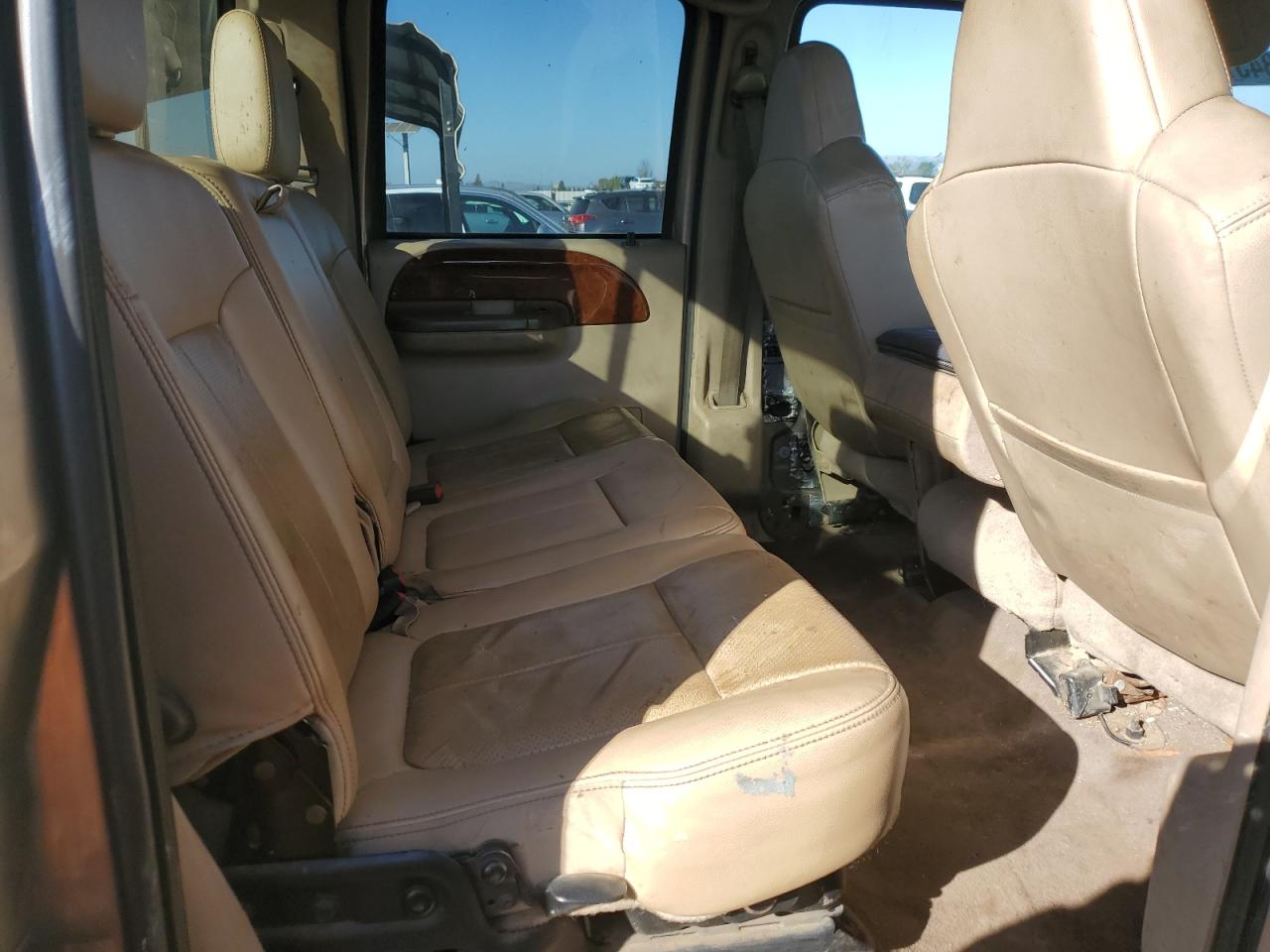 2003 Ford F250 - Image 10