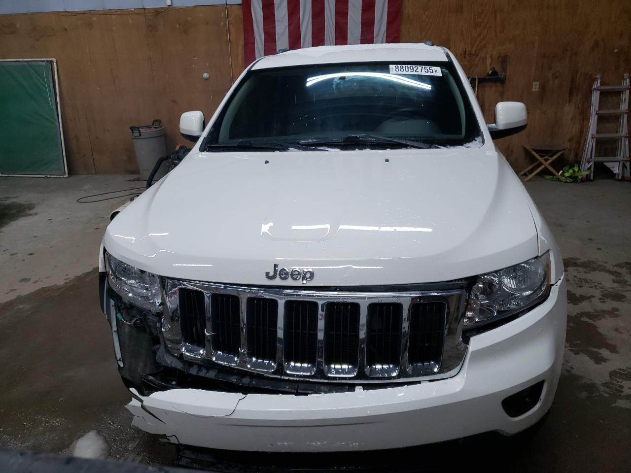 2011 Jeep Grand Cherokee - Image 5