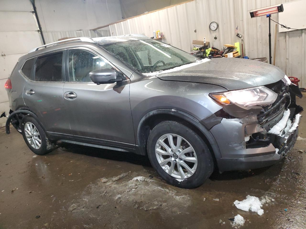 2018 Nissan Rogue - Image 4