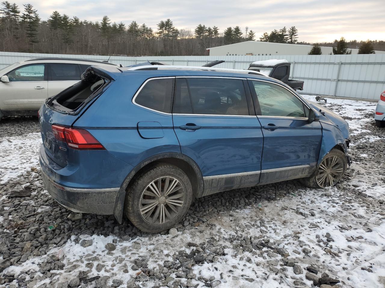 2019 Volkswagen Tiguan - Image 3