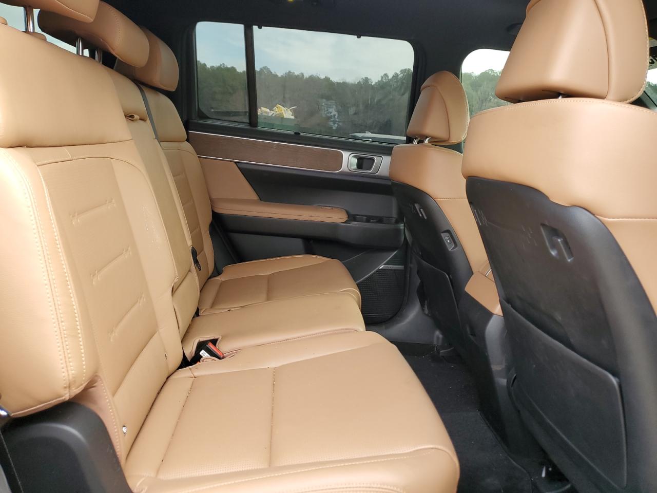 2024 Hyundai Santa Fe - Image 11