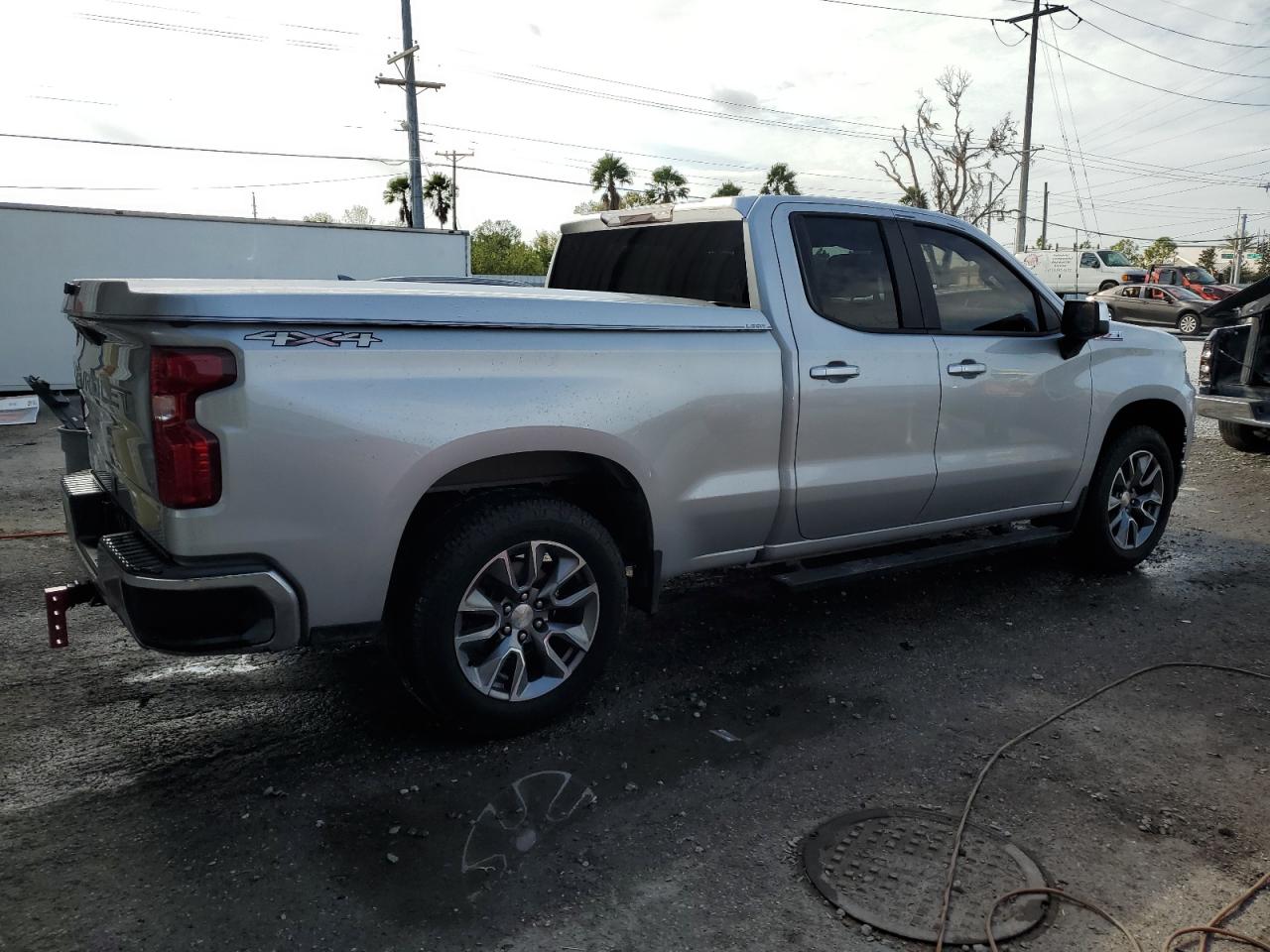 2020 Chevrolet Silverado - Image 3