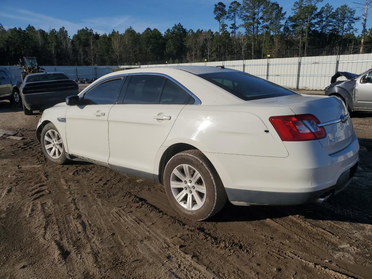 2010 Ford Taurus - Image 2