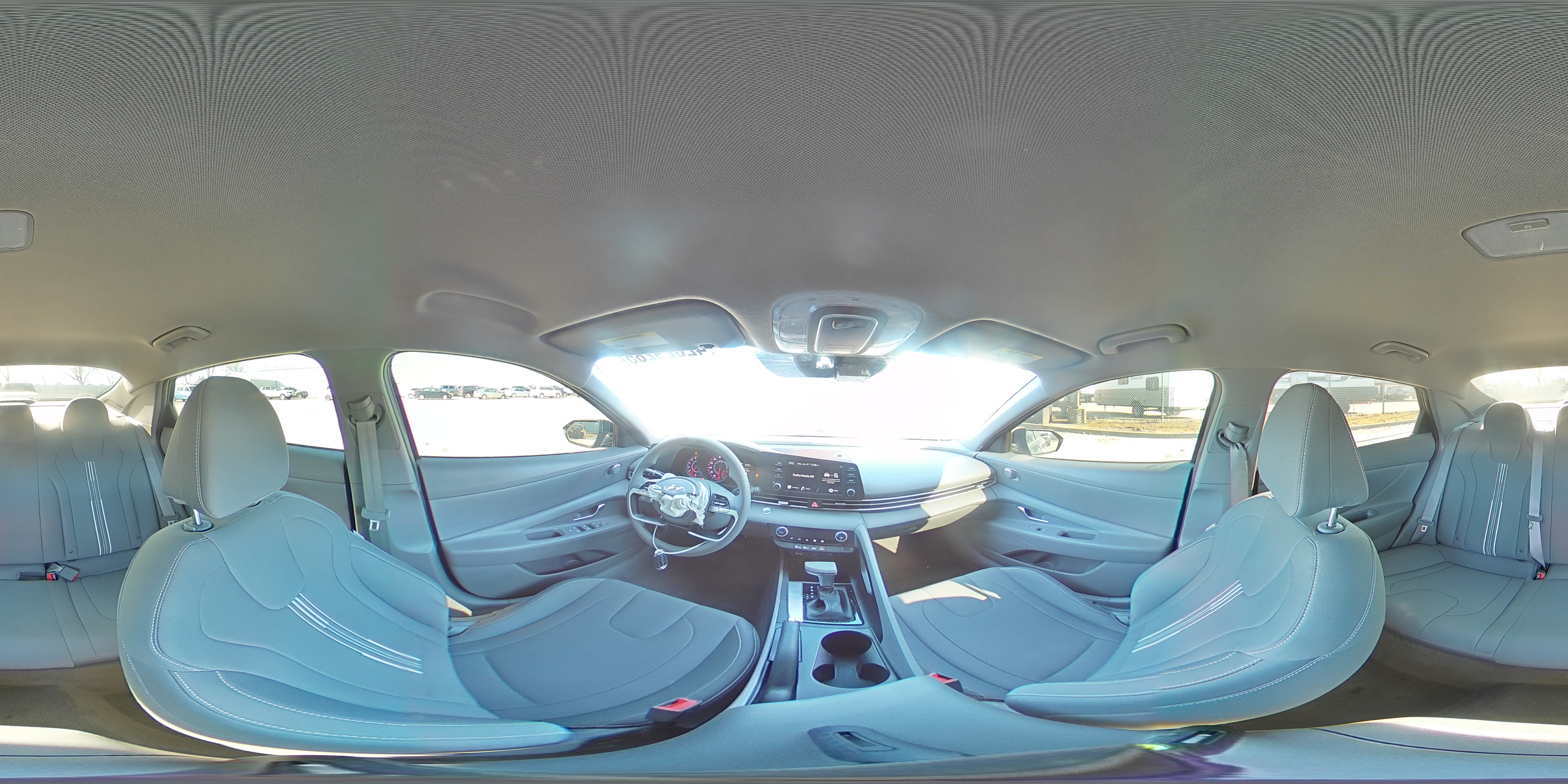 2023 Hyundai Elantra - Image 13