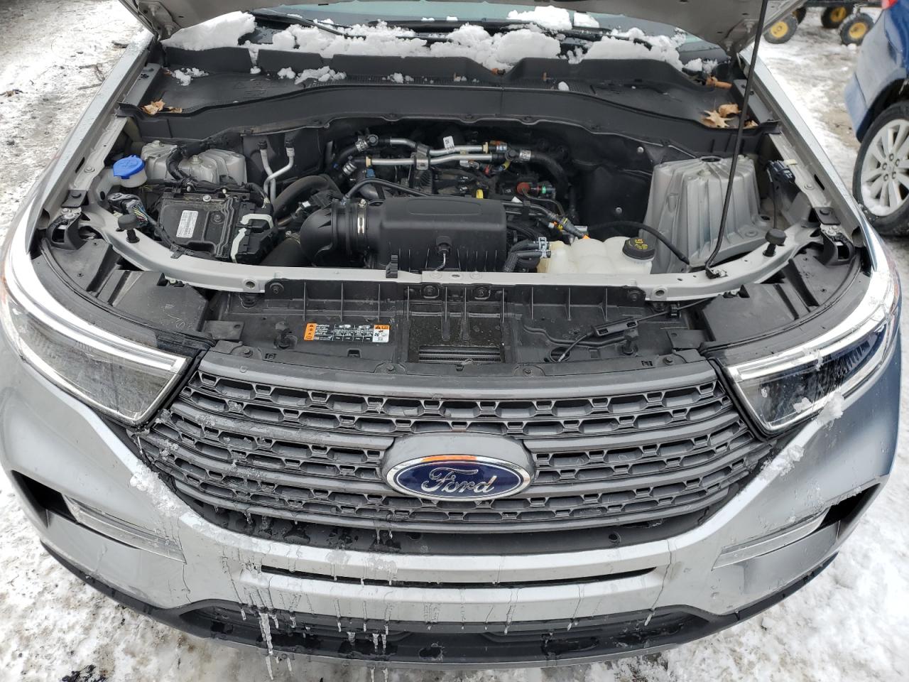 2023 Ford Explorer - Image 12