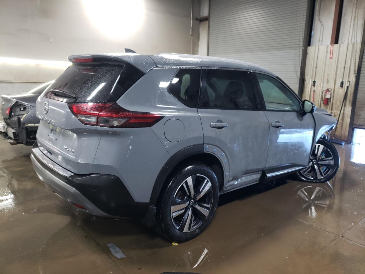 2021 Nissan Rogue - Image 3
