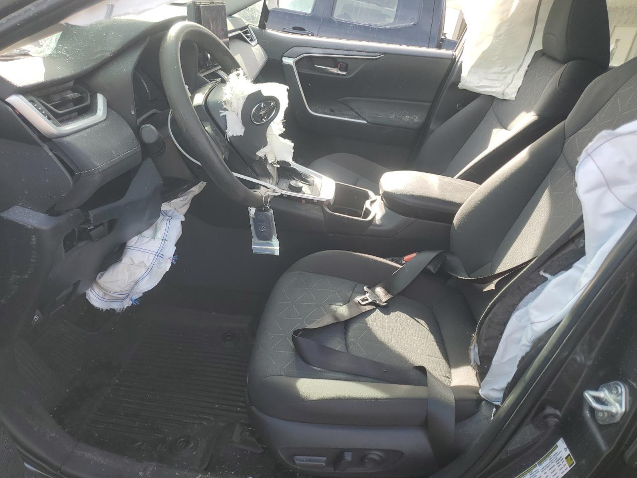 2024 Toyota RAV 4 - Image 7