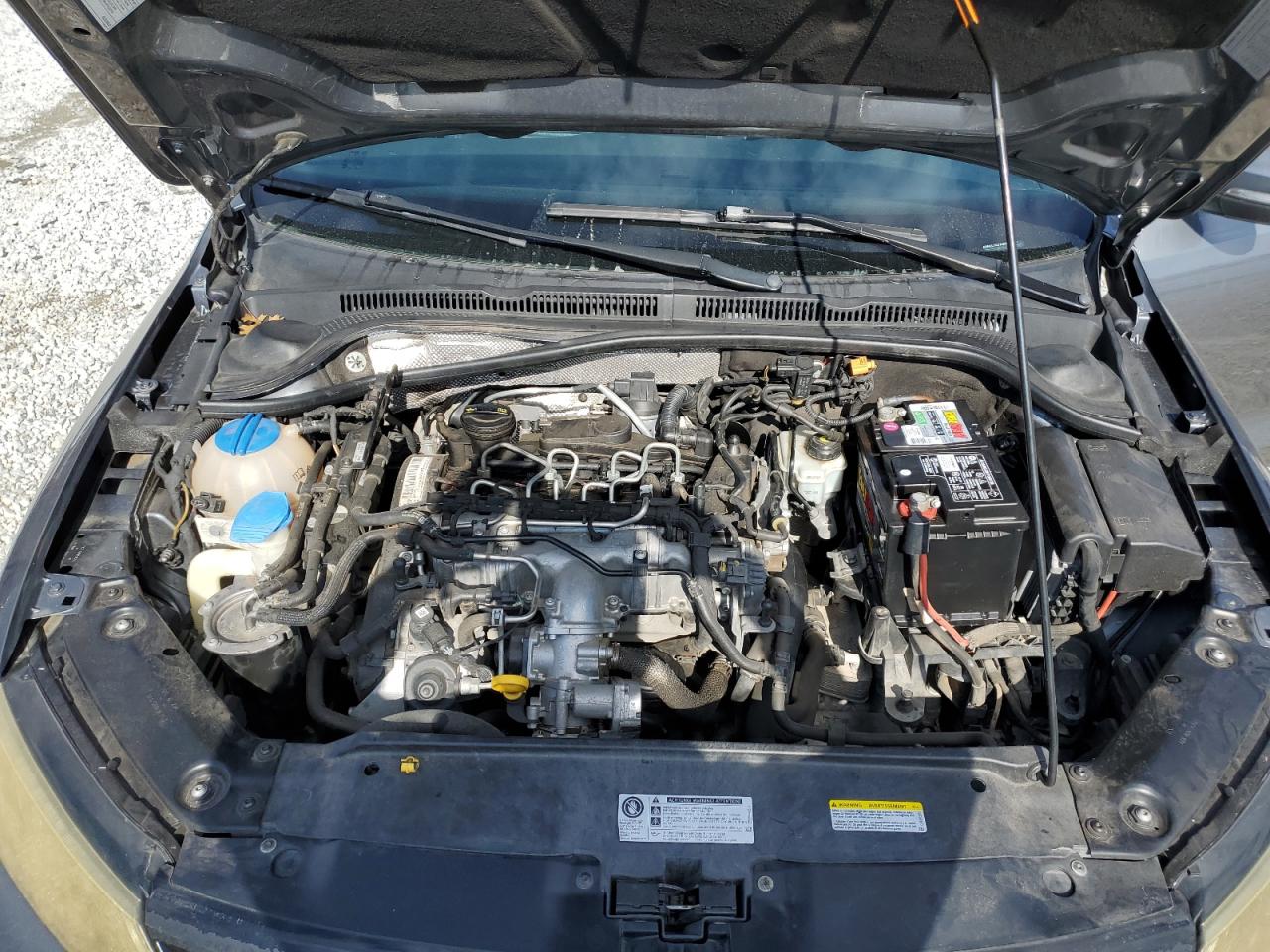 2014 Volkswagen Jetta - Image 11
