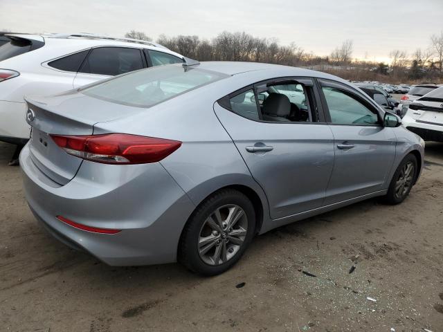  HYUNDAI ELANTRA 2017 Srebrny