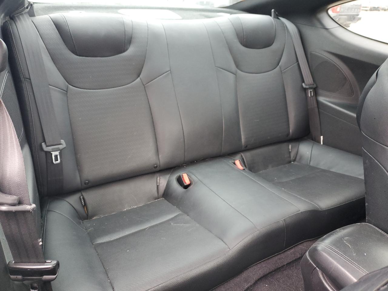 2016 Hyundai Genesis - Image 10