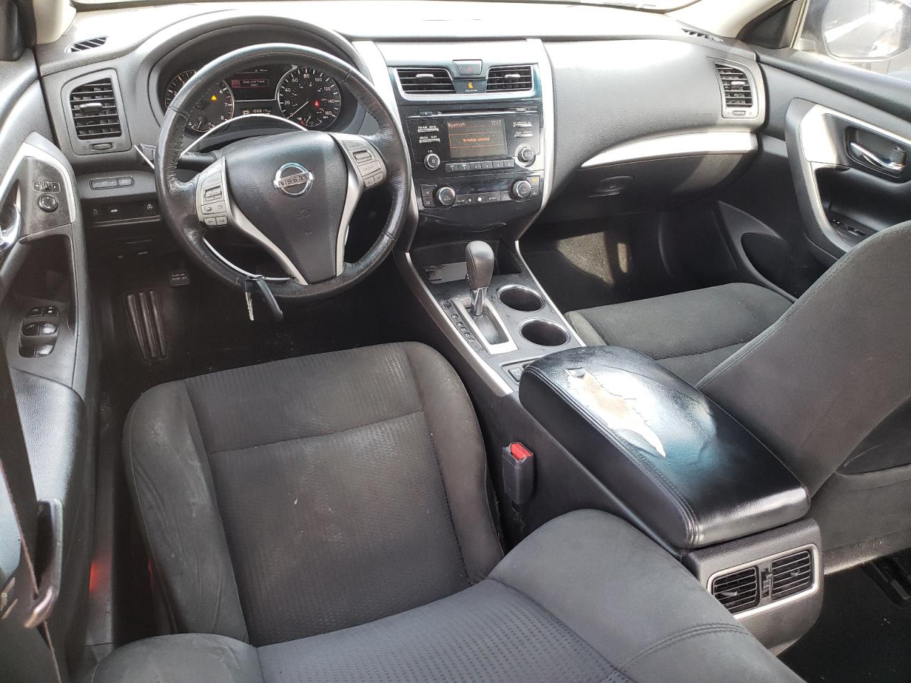 2015 Nissan Altima - Image 8