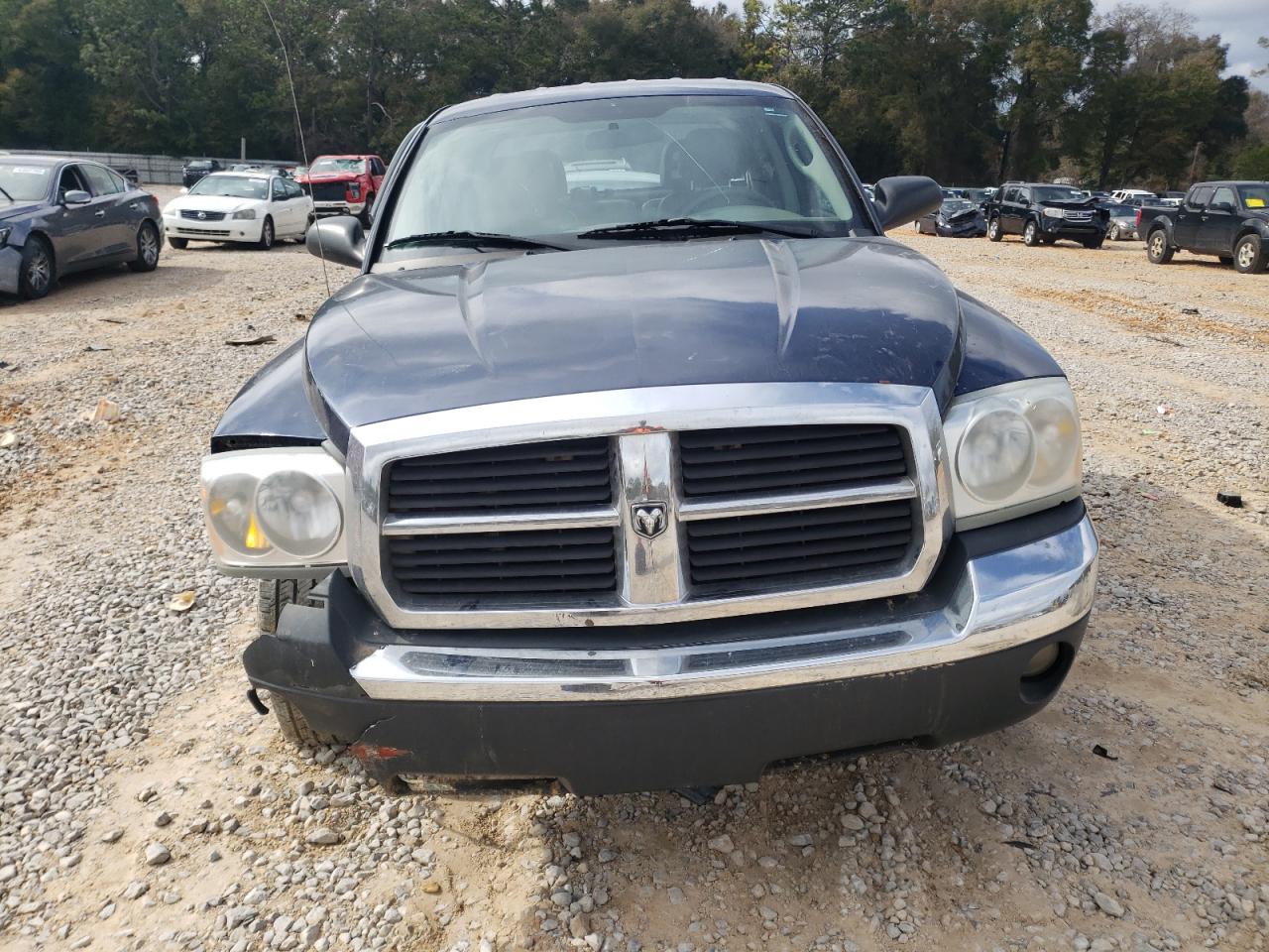 2005 Dodge Dakota - Image 5