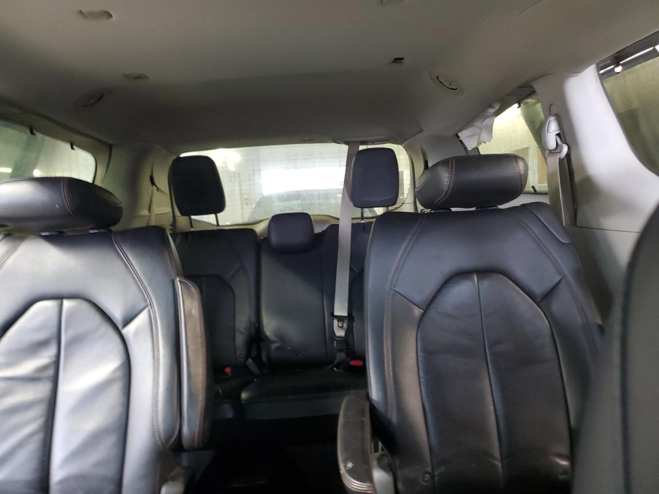 2017 Chrysler Pacifica Touring L VIN: 2C4RC1BG4HR850925 Lot: 71700865