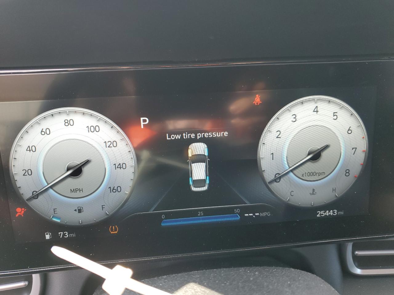 2023 Hyundai Elantra - Image 9