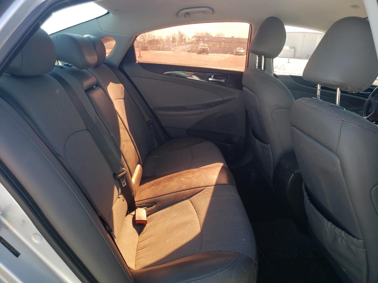 2014 Hyundai Sonata - Image 10