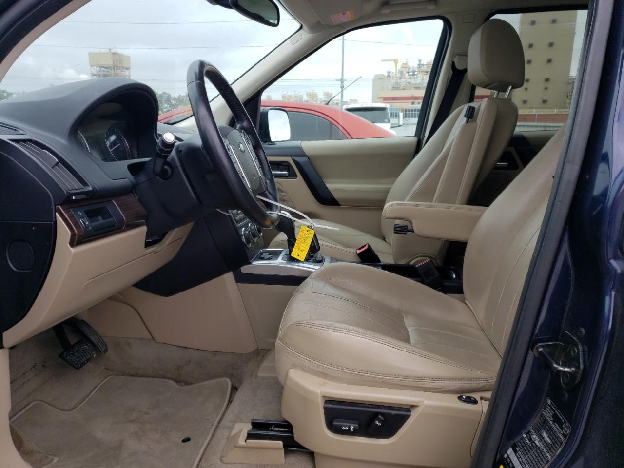 2014 Land Rover LR2 - Image 7