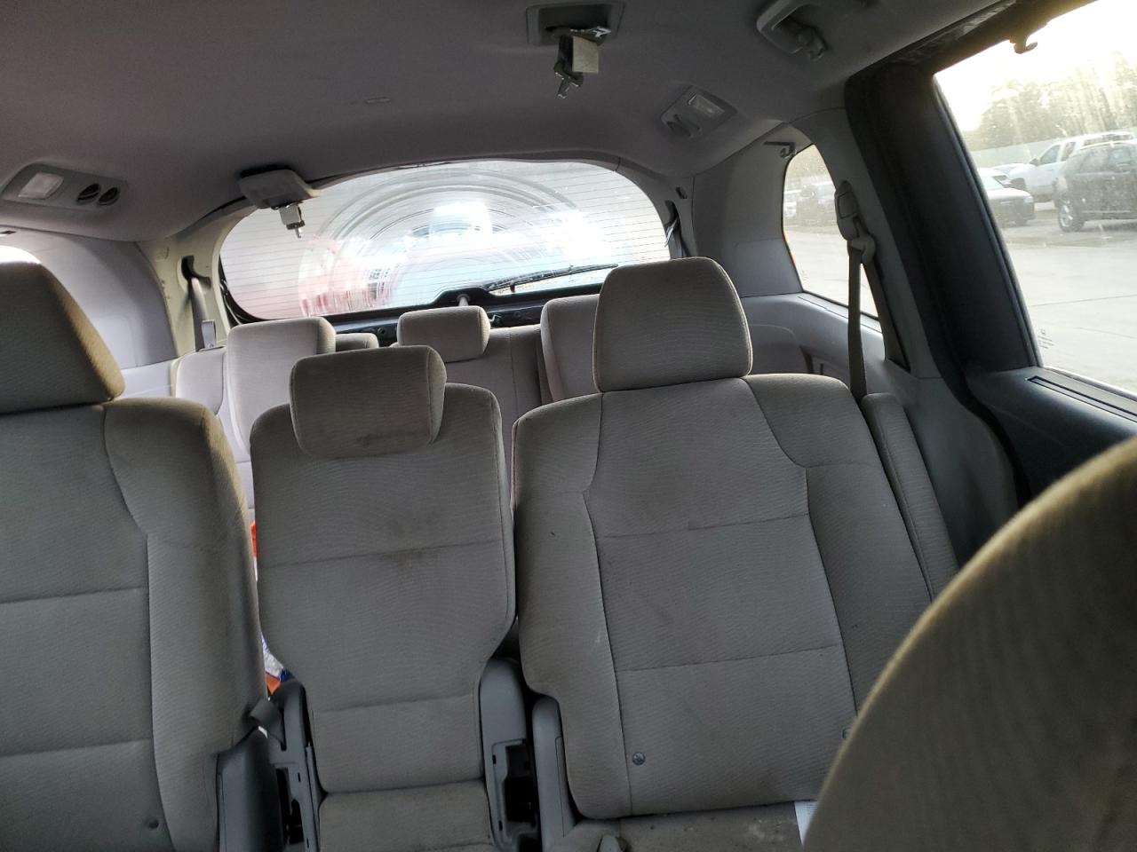 2012 Honda Odyssey - Image 10