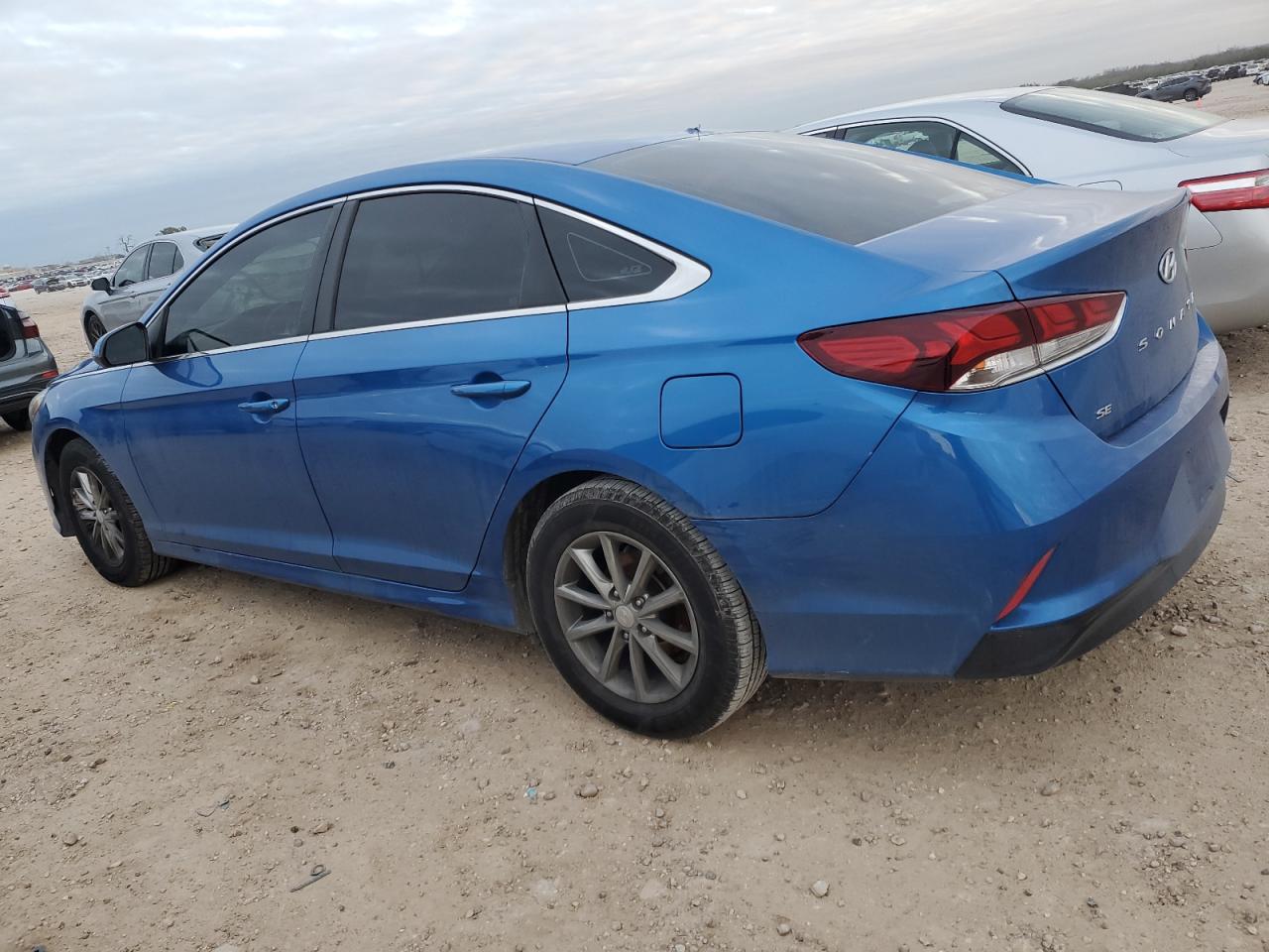 2019 Hyundai Sonata - Image 2