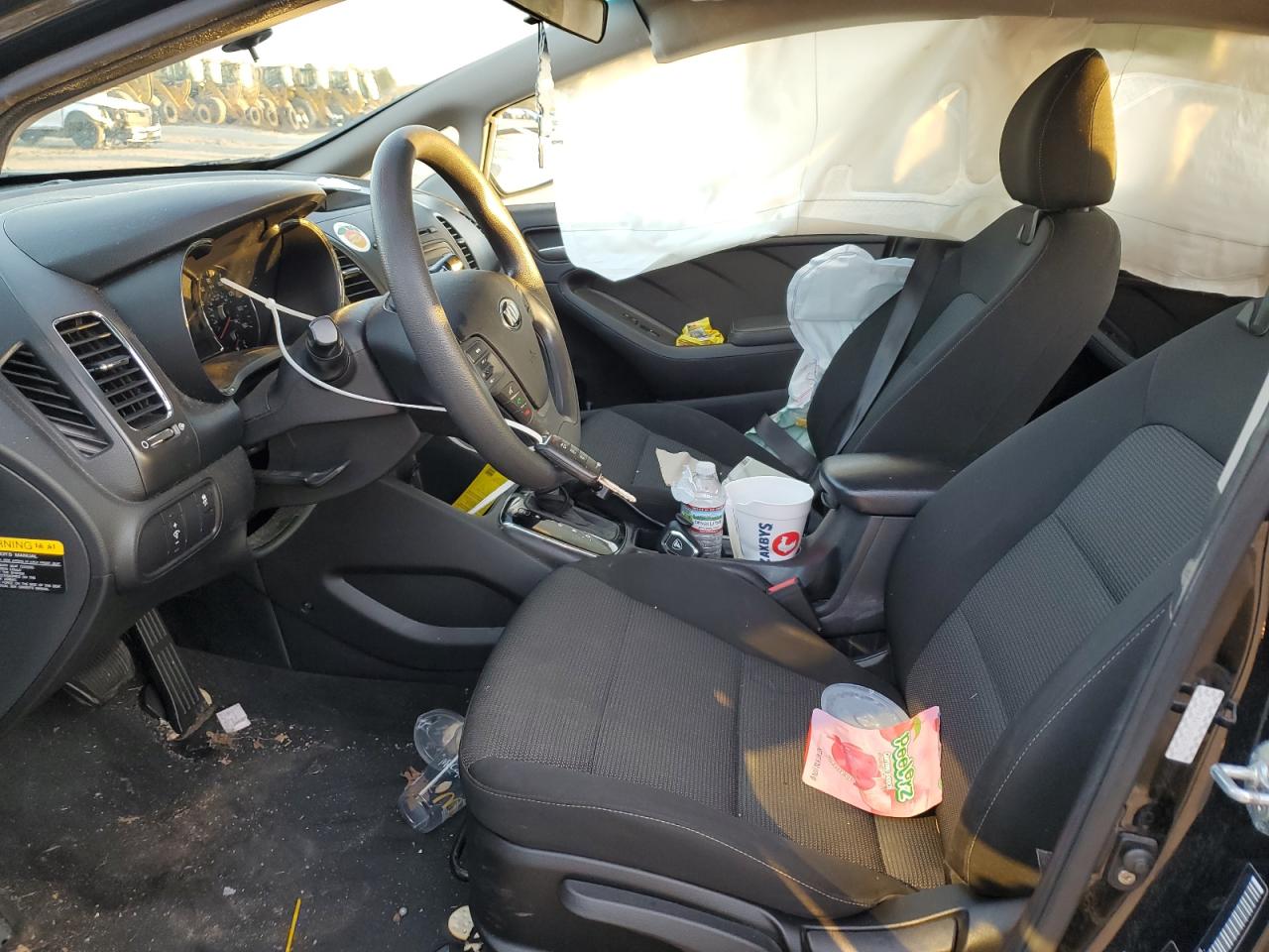 2017 Kia Forte - Image 7