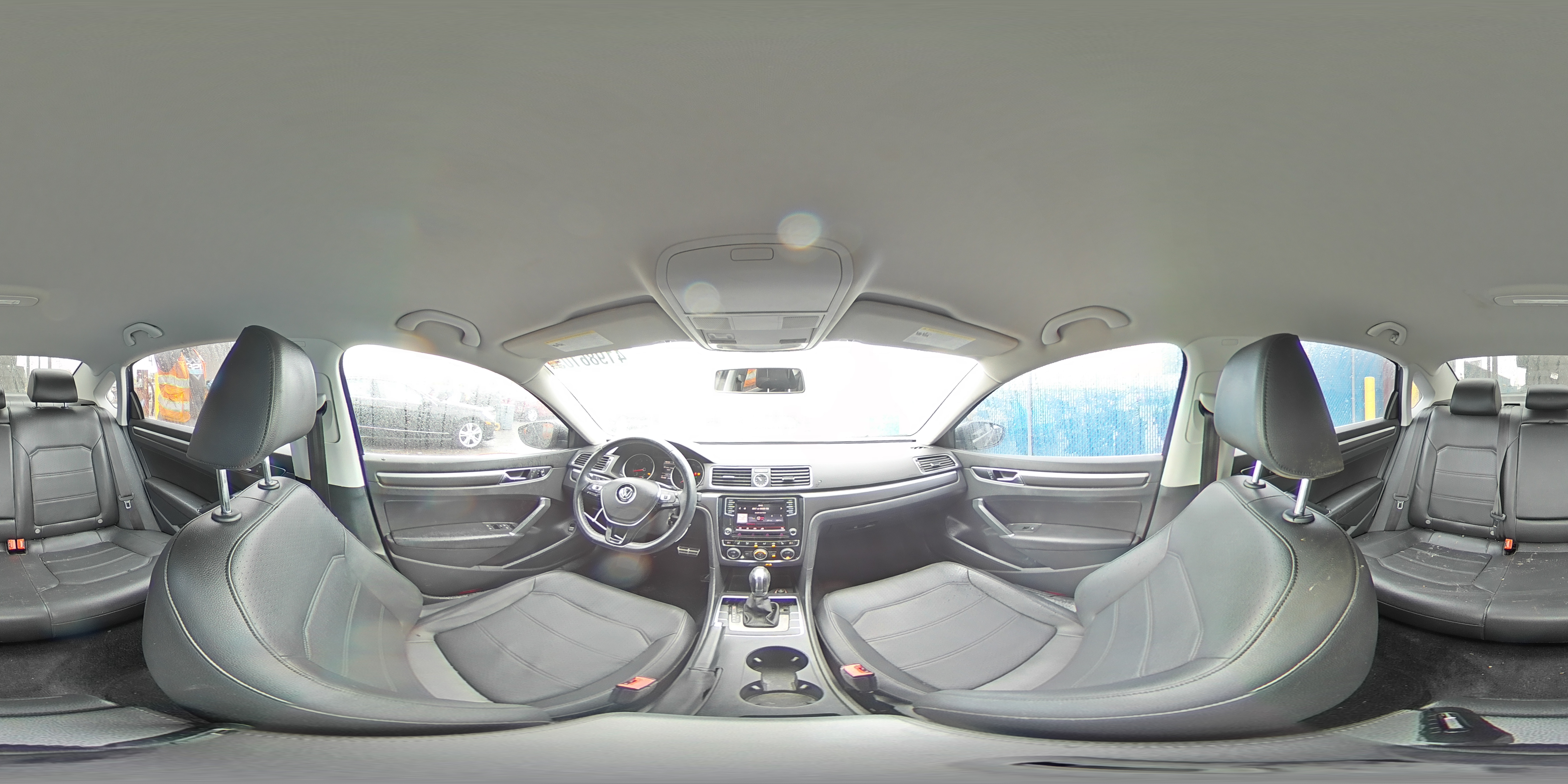 2017 Volkswagen Passat - Image 14